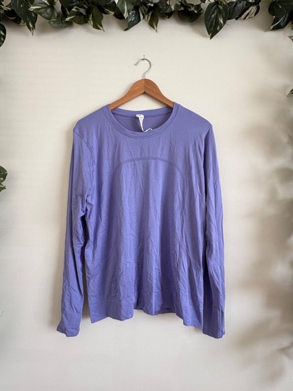 Lululemon Athletic Swiftly Tech Relaxed Long Sleeve Shirt Dark Lavender Size 12